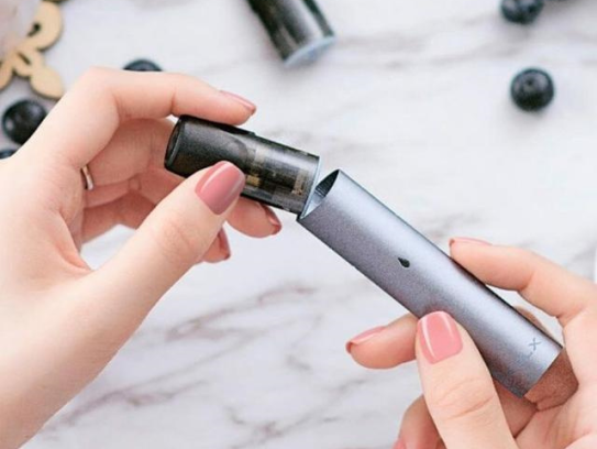 悦刻五代闪灯全解析	，从故障判断到操作指南